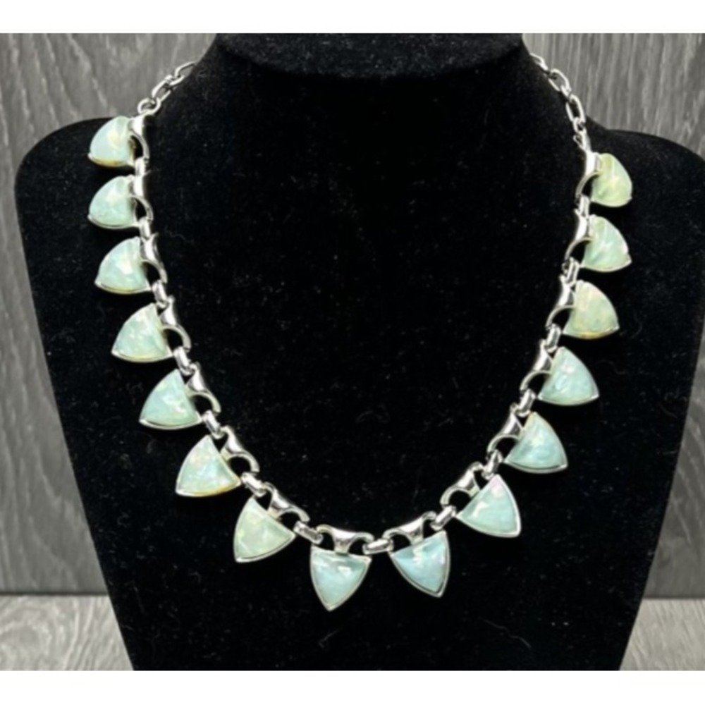 Vintage Coro Silver Tone Confetti Blue Lucite Triangle Link Collar Necklace